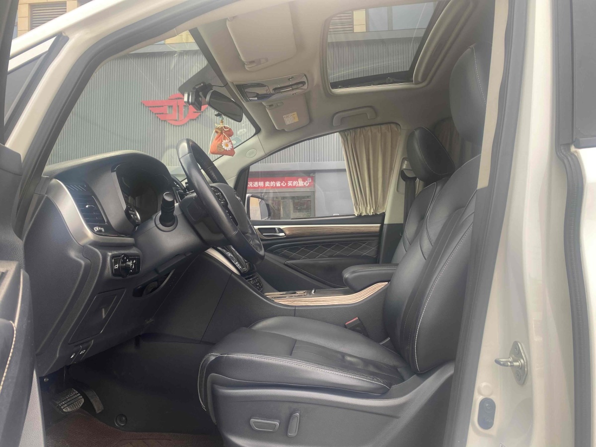 廣汽傳祺 M8  2020款 領(lǐng)航款 390T 尊享版圖片