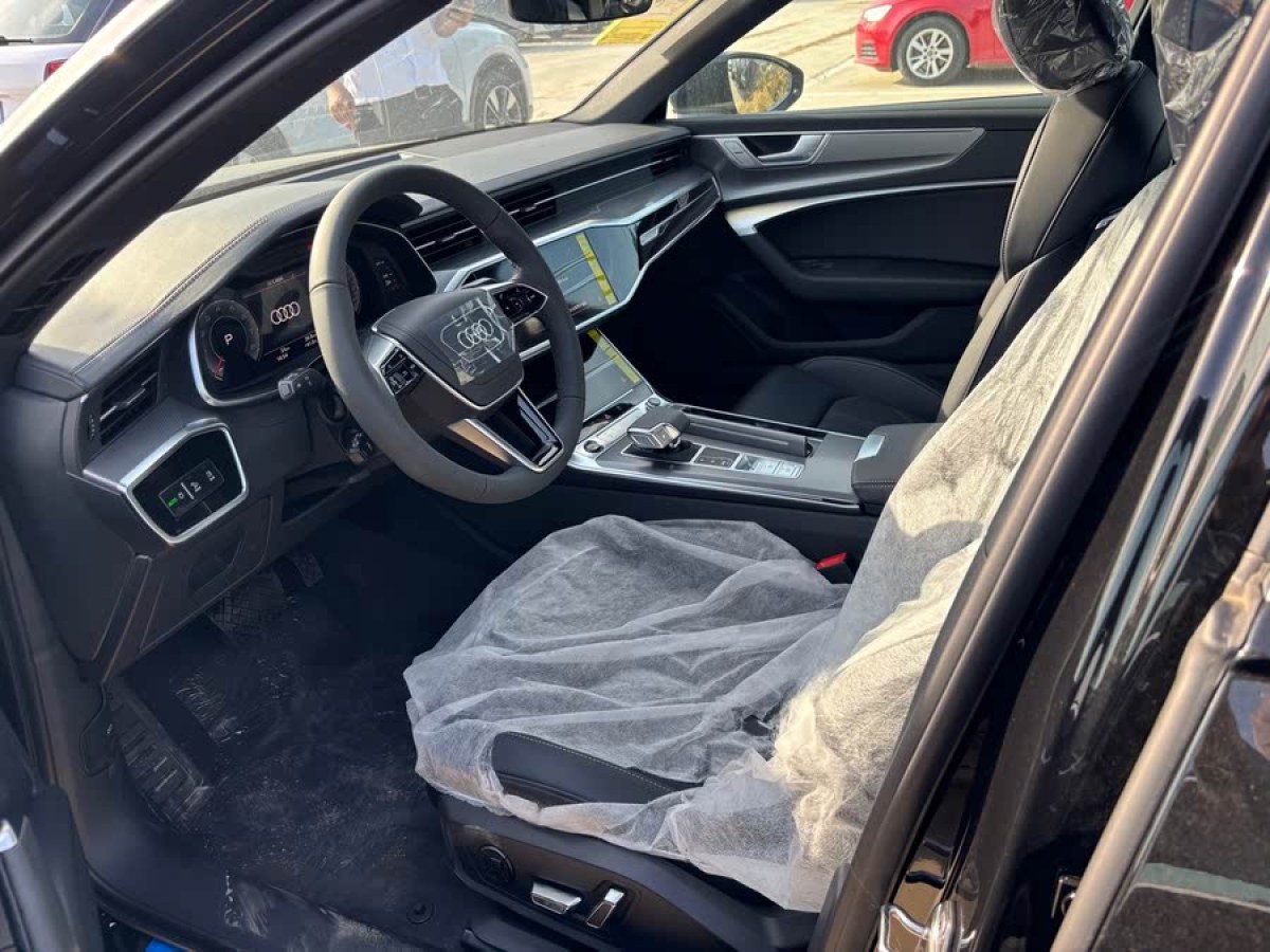 奧迪 奧迪A6L  2025款 改款 40 TFSI 豪華動(dòng)感型圖片