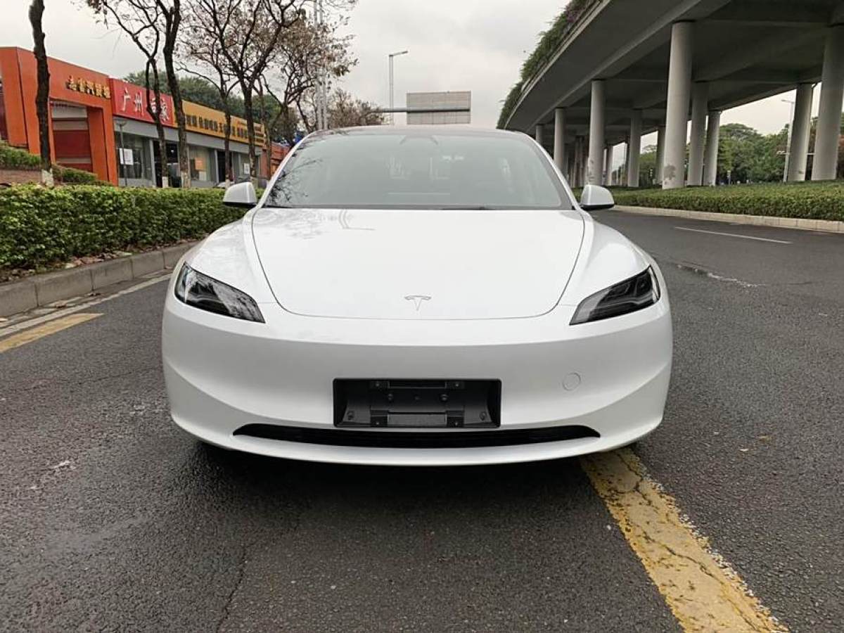 特斯拉 Model Y  2022款 改款 后輪驅(qū)動(dòng)版圖片