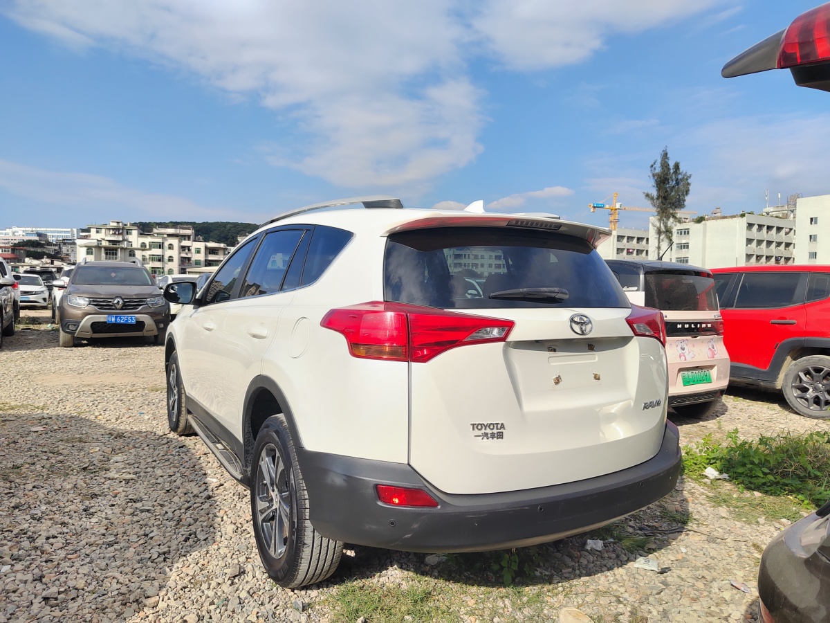 豐田 RAV4  2018款 榮放 2.0L CVT兩驅(qū)風(fēng)尚版圖片