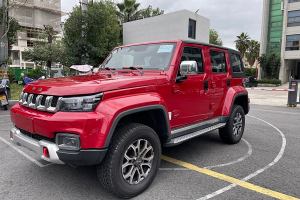 BJ40 北京 2.0T 自動(dòng)四驅(qū)城市獵人版?zhèn)b客型