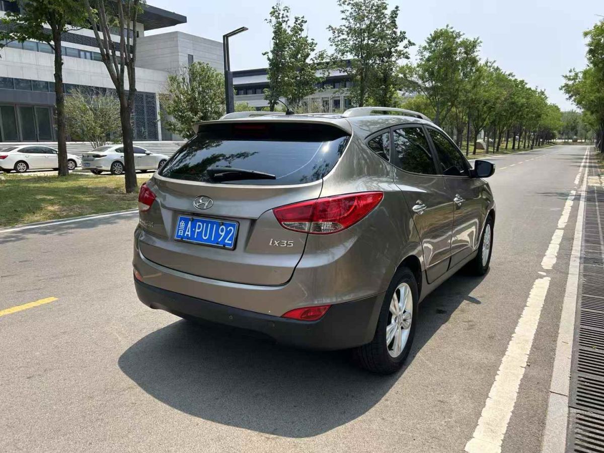 現(xiàn)代 ix35  2013款 2.0 GL 兩驅(qū)舒適型圖片