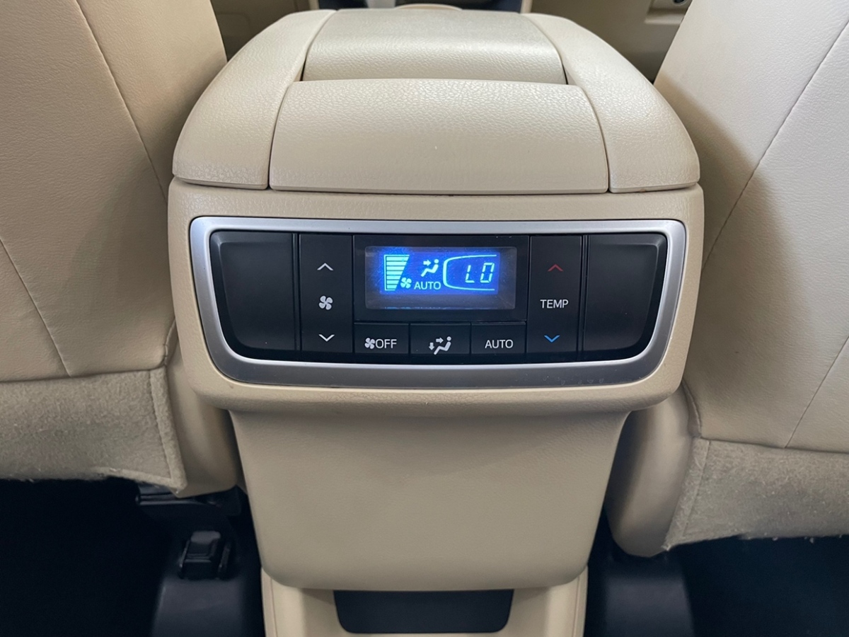 丰田 汉兰达  2017款 2.0T 四驱豪华版 7座图片
