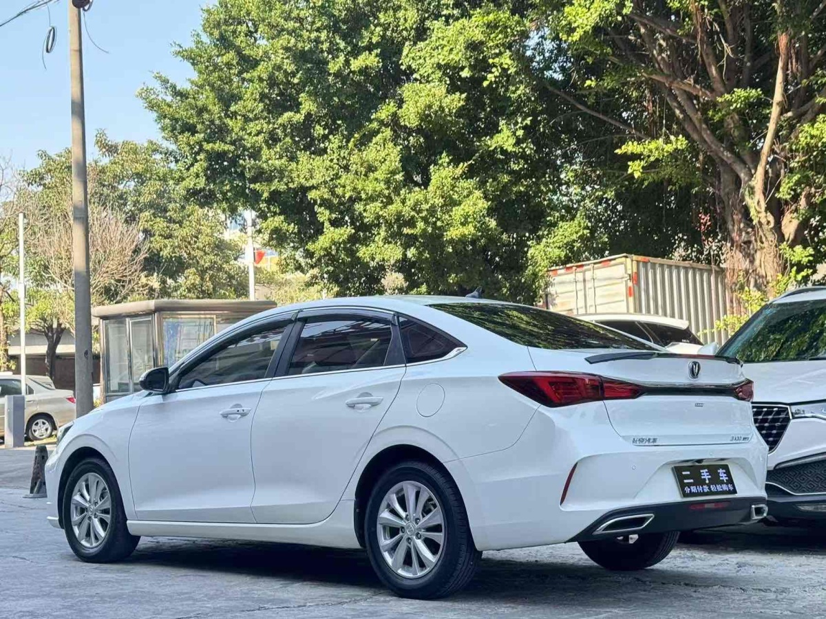 長(zhǎng)安 逸動(dòng)  2020款 PLUS 1.6L GDI 手動(dòng)精英型圖片