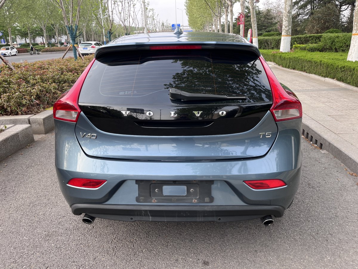 沃尔沃 V40  2014款 2.0T 智雅版图片