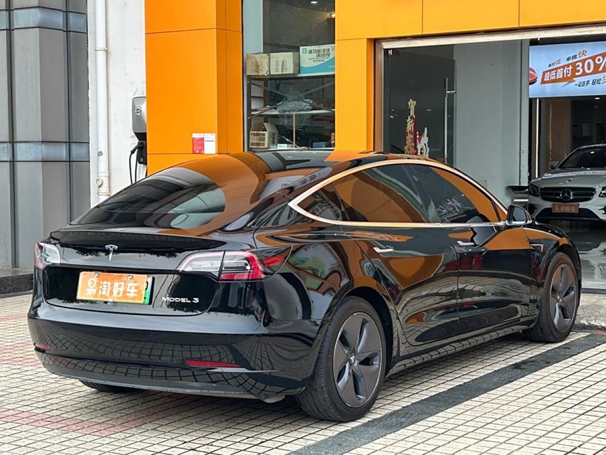 特斯拉 Model 3  2020款 改款 標(biāo)準(zhǔn)續(xù)航后驅(qū)升級版圖片