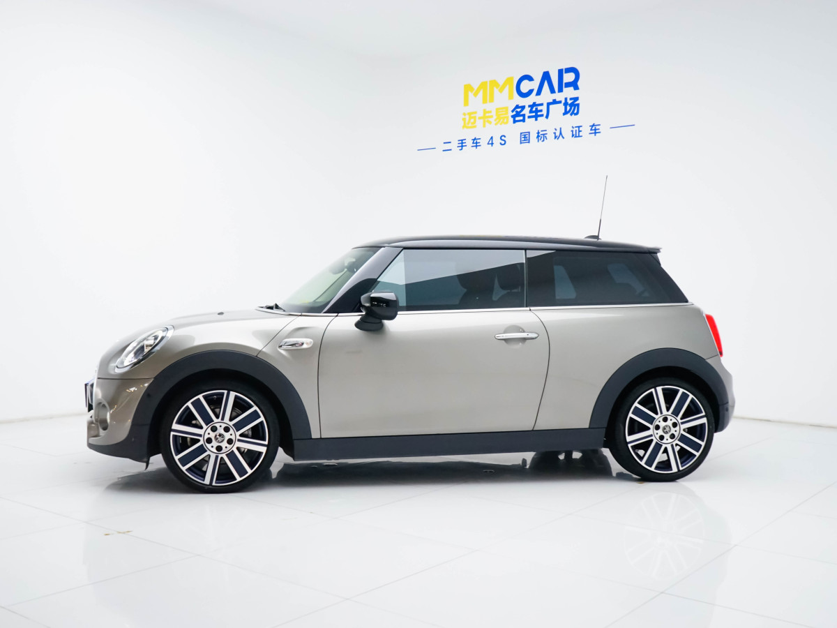 MINI MINI  2021款 2.0T COOPER S 藝術(shù)家圖片