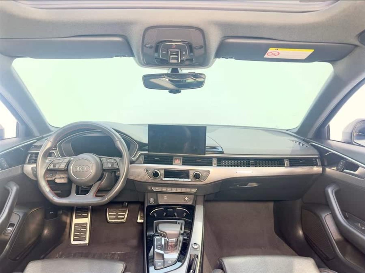 奧迪 奧迪A4L  2022款 40 TFSI quattro RS套件燃速型圖片