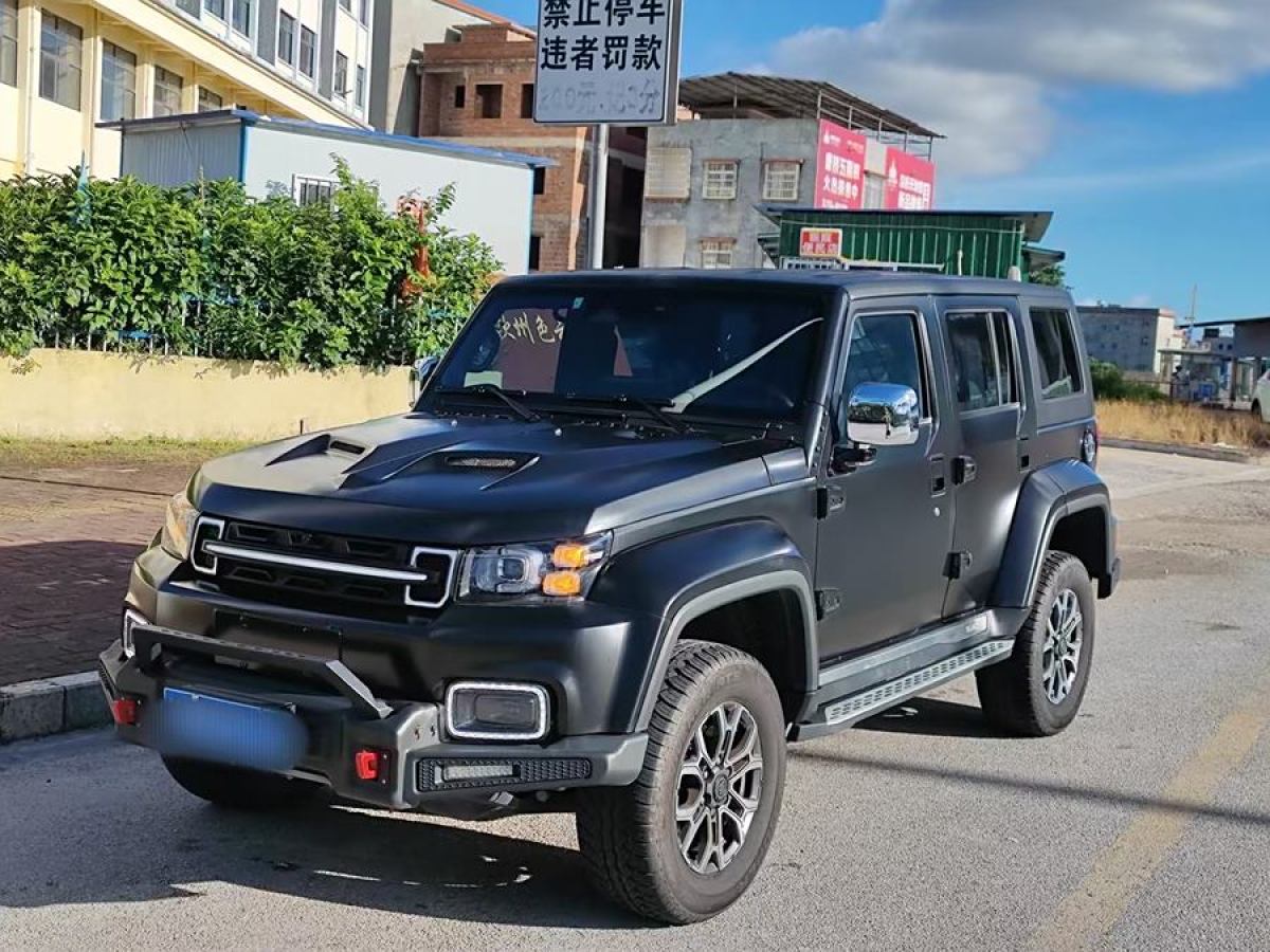 北京 BJ40  2023款 2.0T 自動兩驅(qū)城市獵人版先鋒型圖片