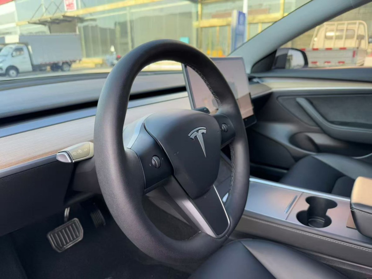 特斯拉 Model 3  2022款 后輪驅動版圖片