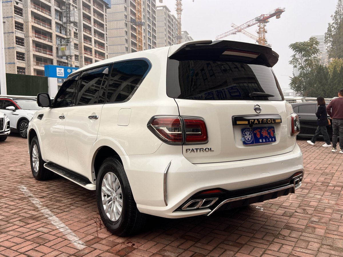 日產(chǎn) 途樂  2018款 4.0L 鉑金型圖片