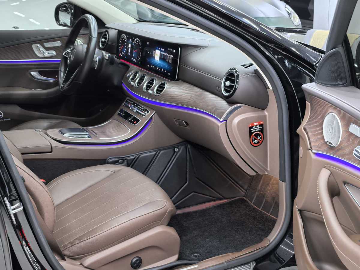 奔馳 奔馳E級(jí)  2023款 改款 E 300 L 豪華型圖片