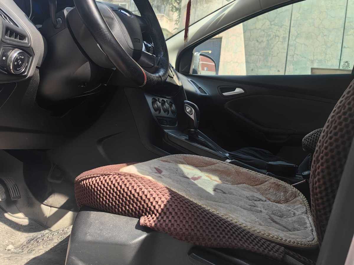 福特 ?？怂? 2012款 兩廂 1.6L 自動舒適型圖片