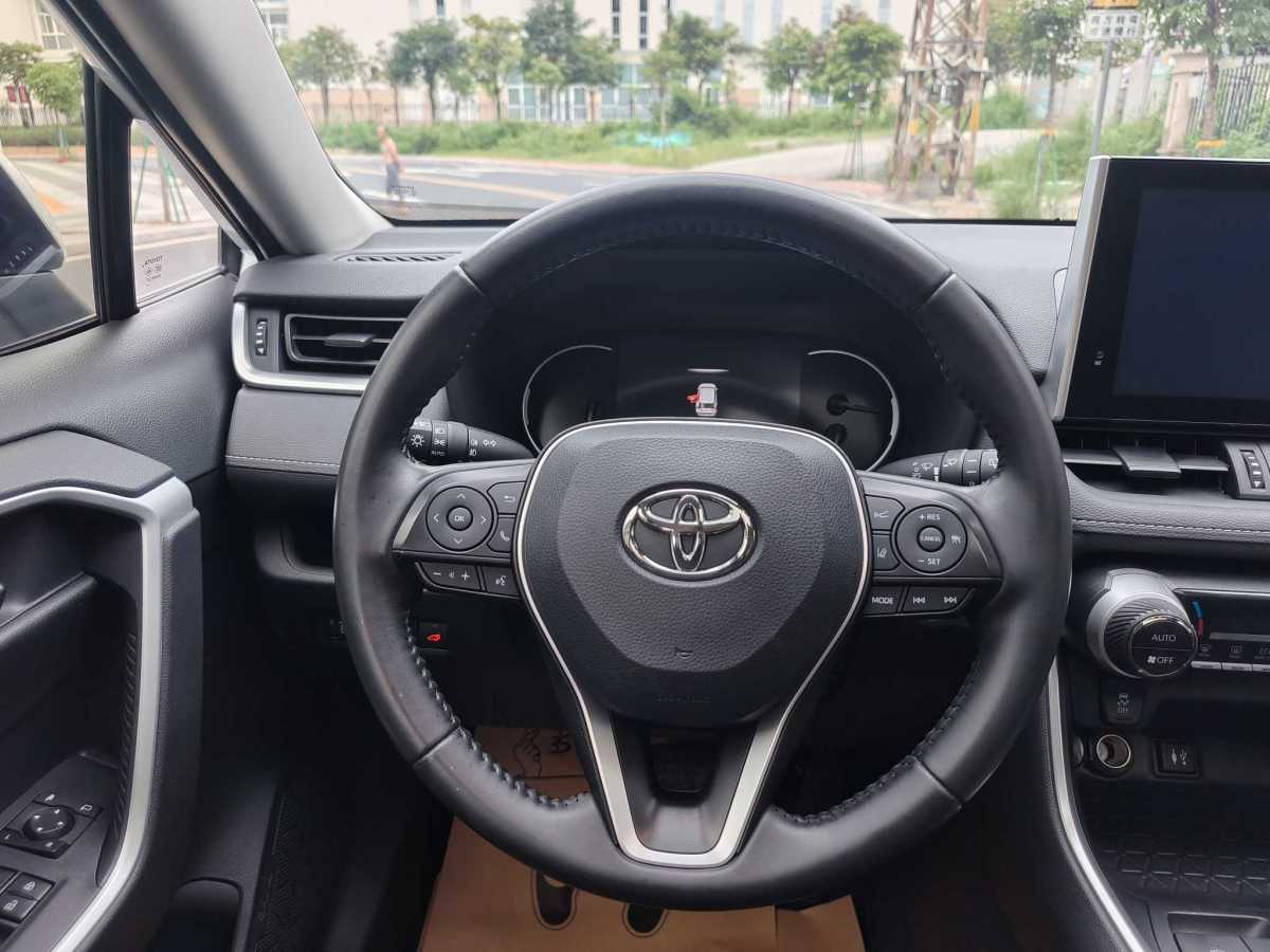 2021年8月豐田 RAV4  2018款 榮放 2.0L CVT兩驅(qū)風(fēng)尚版