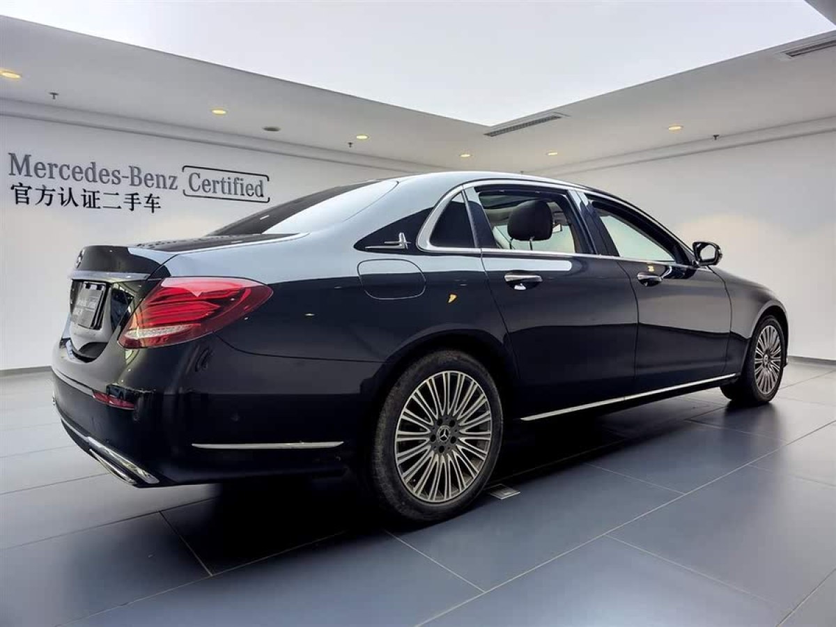 奔馳 奔馳E級  2020款 改款 E 300 L 時尚型圖片