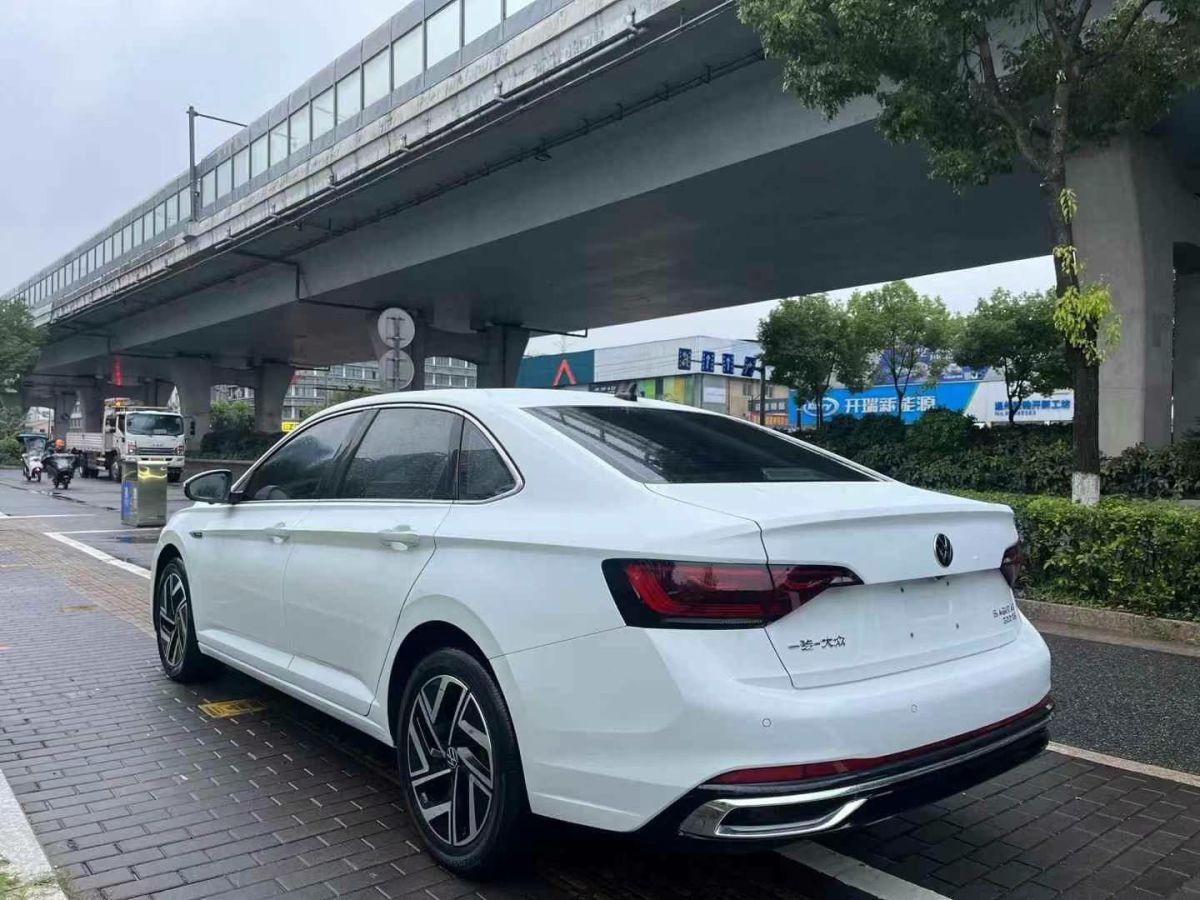 大众 速腾  2022款 200TSI 手动超越版图片