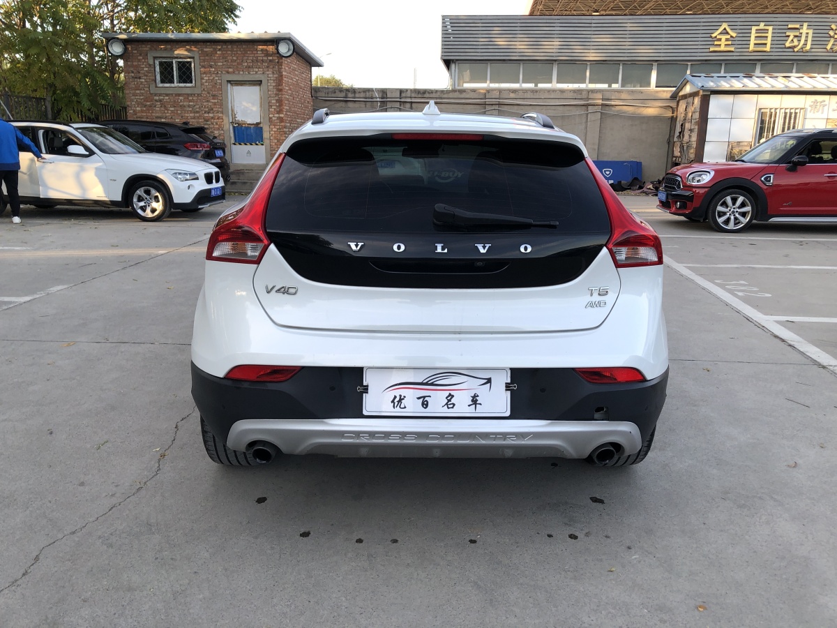 沃爾沃 V40  2014款 Cross Country T5 AWD 智雅版圖片