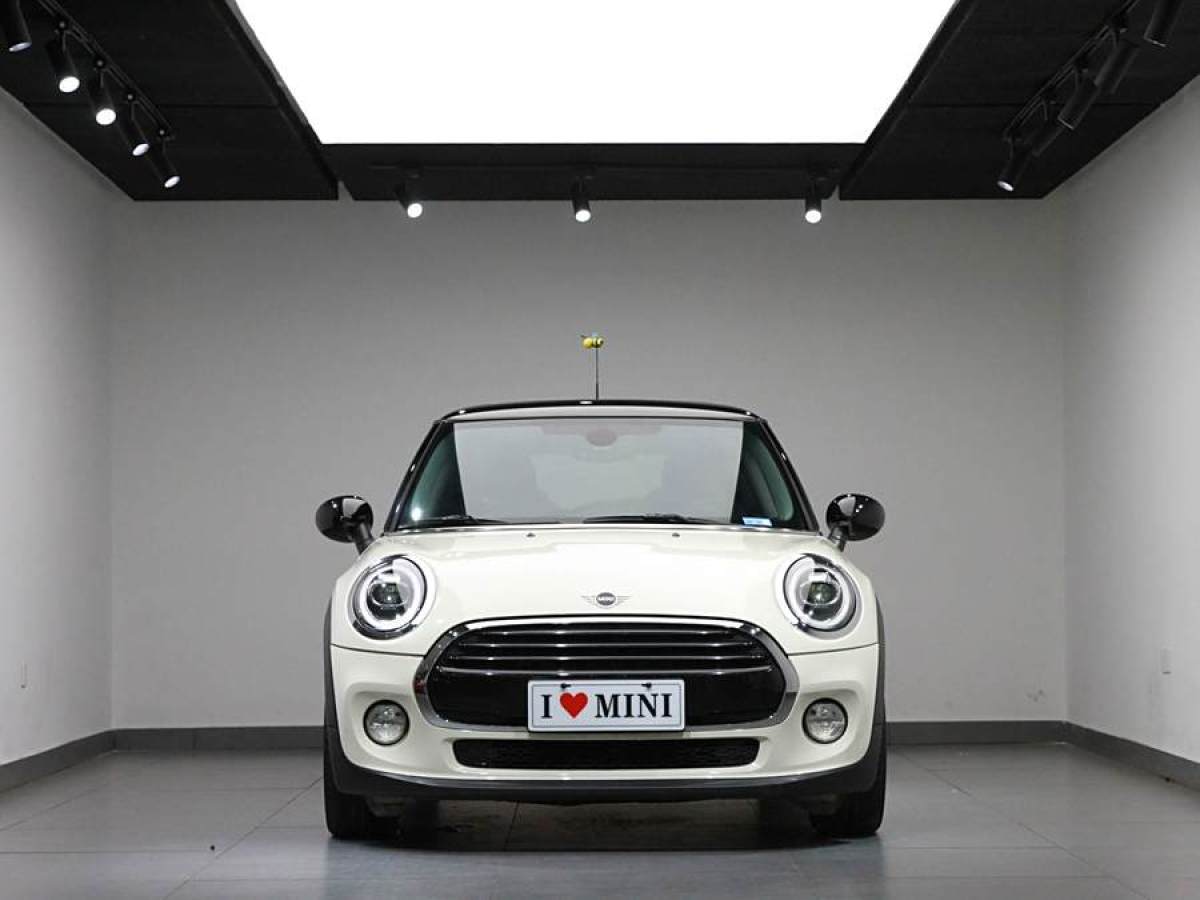 2019年11月MINI COUNTRYMAN  2018款 1.5T COOPER 經(jīng)典派