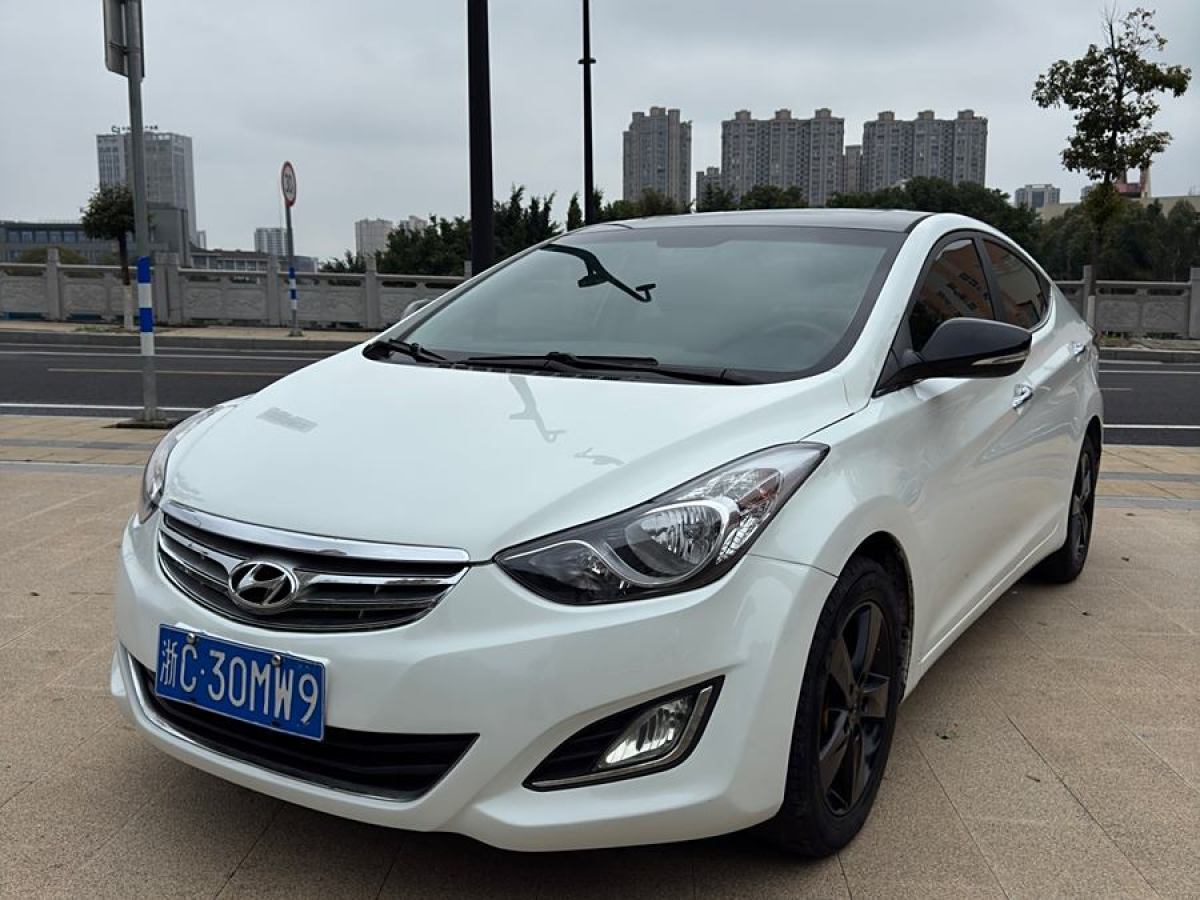 2013年9月現(xiàn)代 朗動  2012款 1.6L 自動領(lǐng)先型