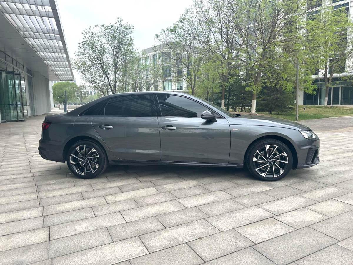奧迪 奧迪A4L  2023款 40 TFSI 豪華動感型圖片
