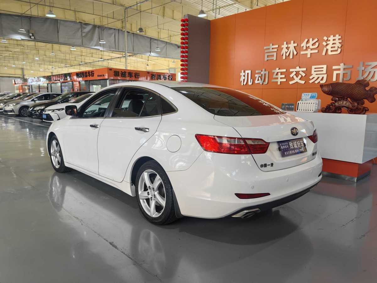 奔騰 B70  2014款 2.0L 自動豪華型圖片