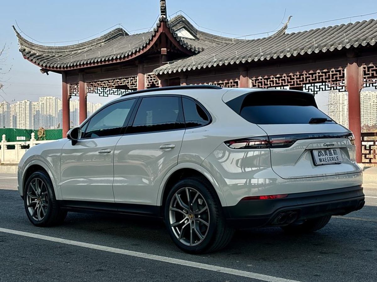 保時(shí)捷 Cayenne  2023款 Cayenne 3.0T 鉑金版圖片