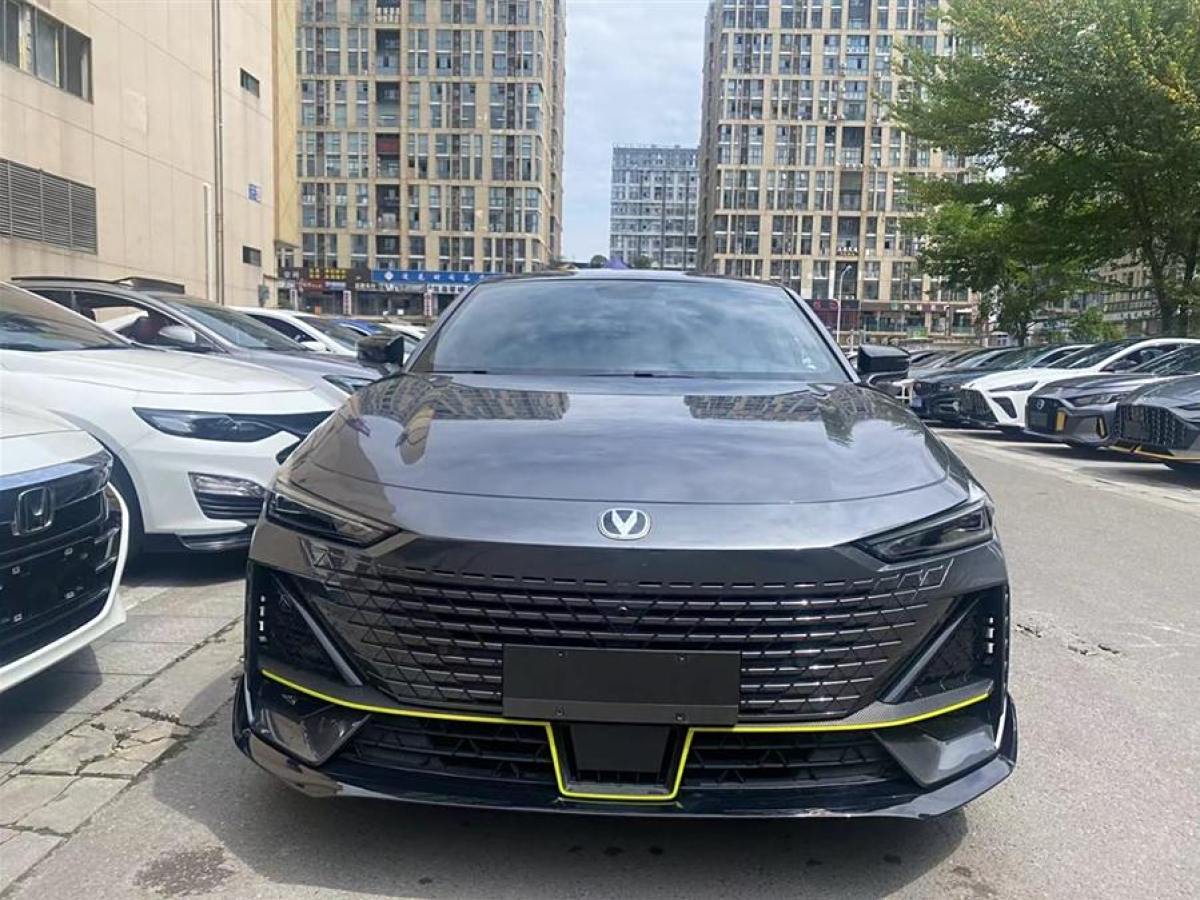 長(zhǎng)安 長(zhǎng)安UNI-V  2022款 1.5T 卓越型圖片