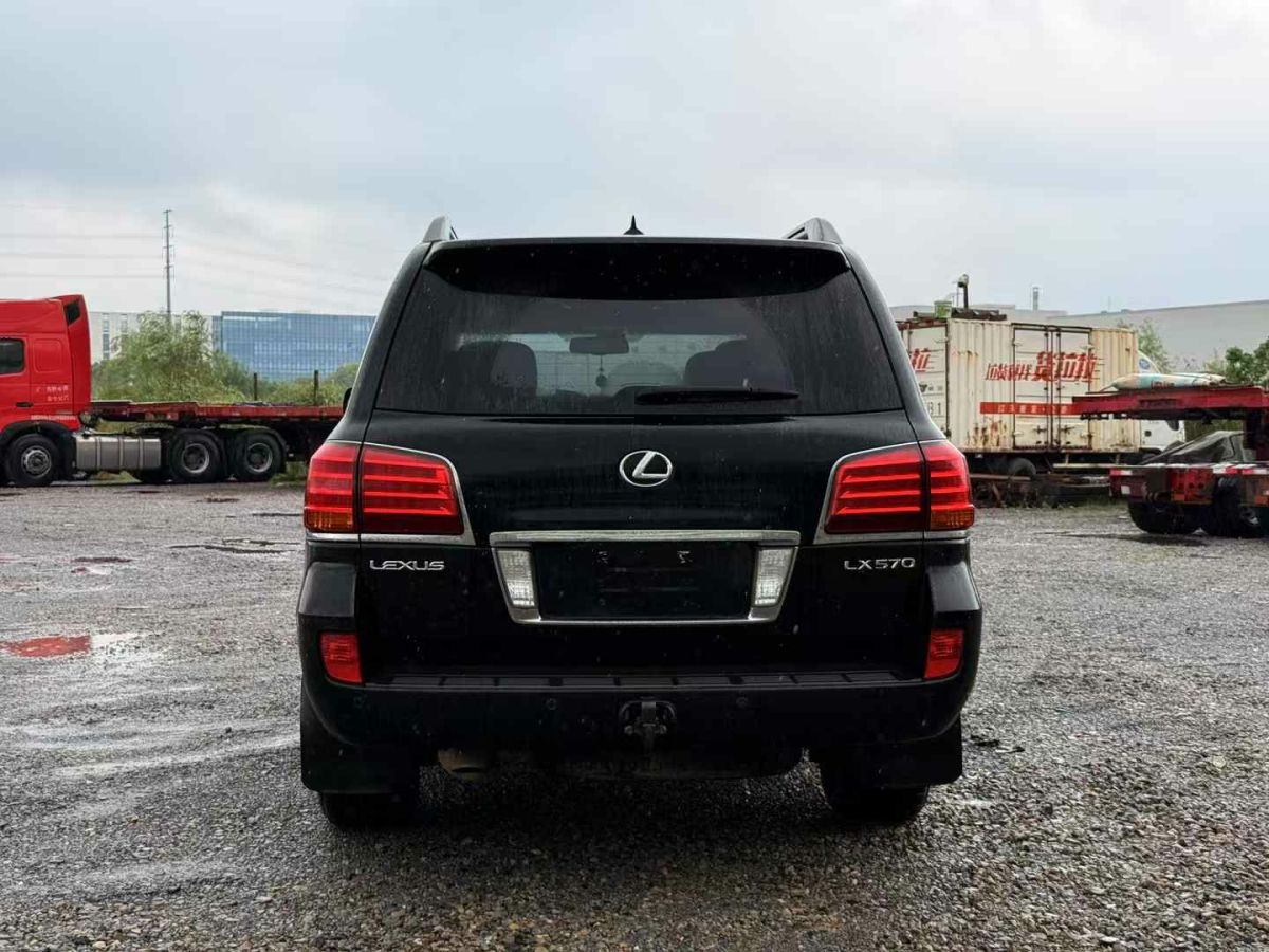 雷克薩斯 LX 圖片