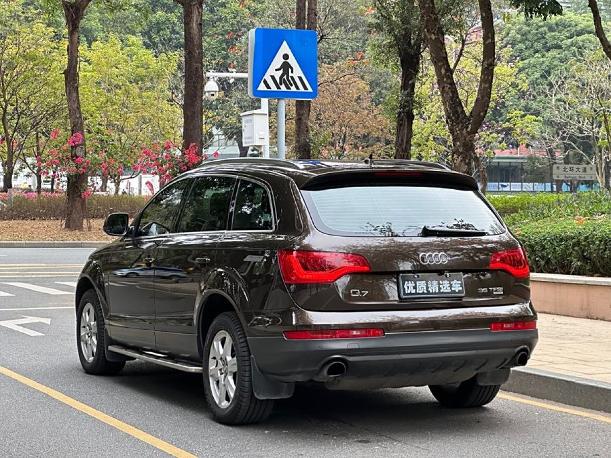 奧迪 奧迪Q7  2013款 35 TFSI 進(jìn)取型圖片