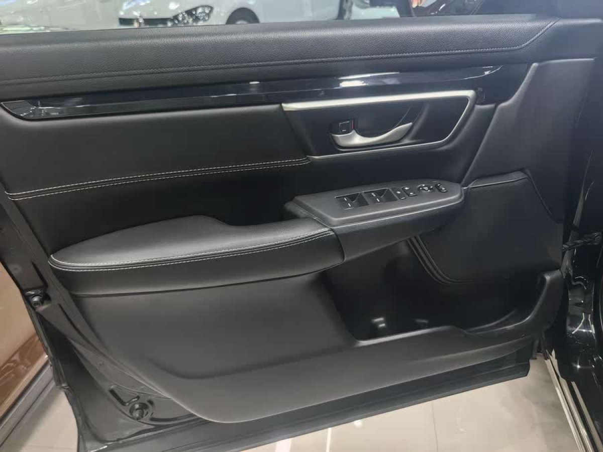 本田 CR-V  2019款 240TURBO CVT兩驅(qū)舒適版 國V圖片