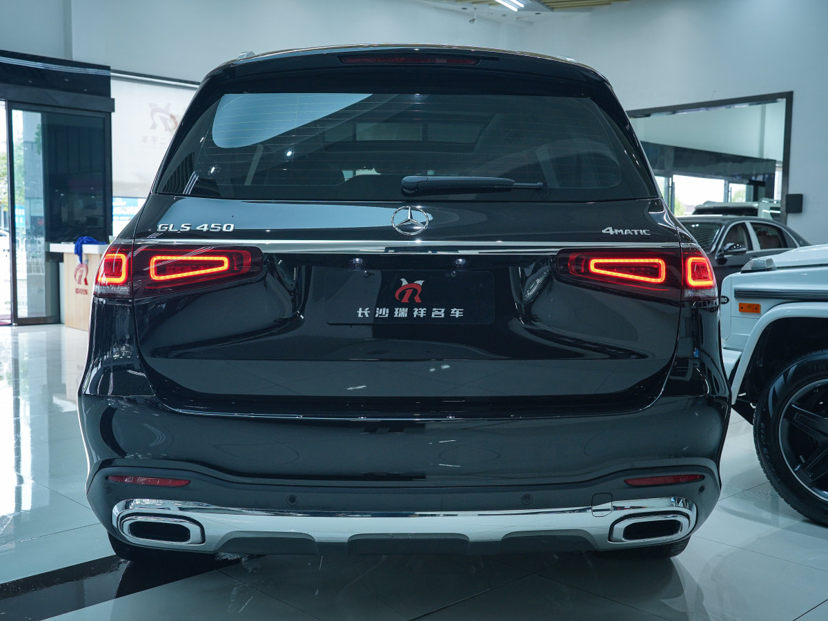 奔驰 奔驰GLS  2023款 改款 GLS 450 4MATIC 时尚型图片