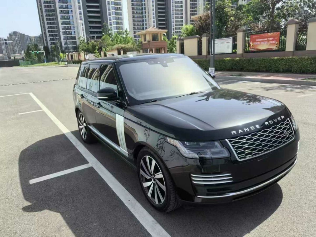路虎 攬勝  2019款 3.0 V6 SC 傳世加長版圖片