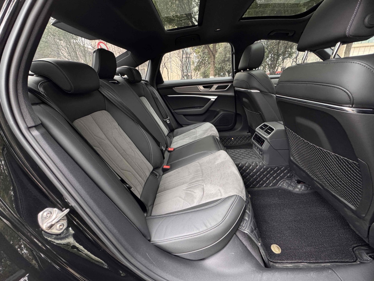 奧迪 奧迪A6L  2024款 45 TFSI 臻選動感型圖片