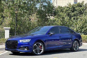 奥迪A4L 奥迪 45 TFSI quattro 运动型 国V