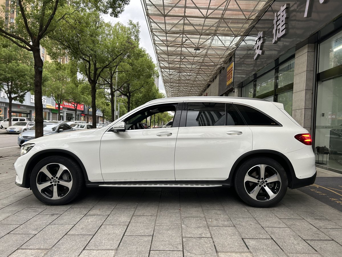 2019年9月奔馳 奔馳GLC  2019款 改款 GLC 260 L 4MATIC 豪華型