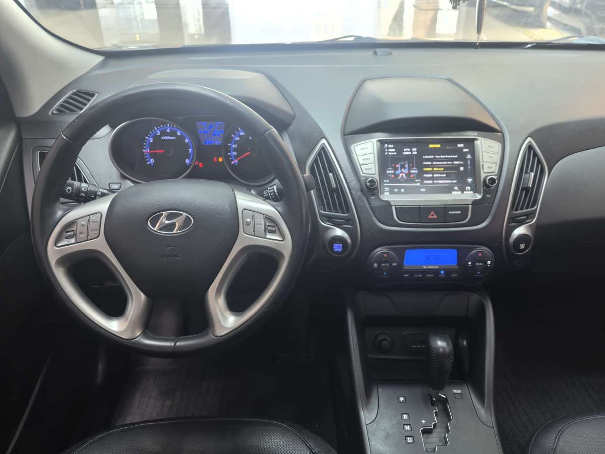 現(xiàn)代 ix35  2013款 2.0L 自動(dòng)兩驅(qū)智能型GLS 國(guó)IV圖片