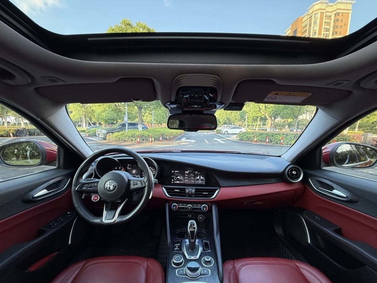 阿爾法·羅密歐 Giulia  2021款 2.0T 280HP 豪華版圖片