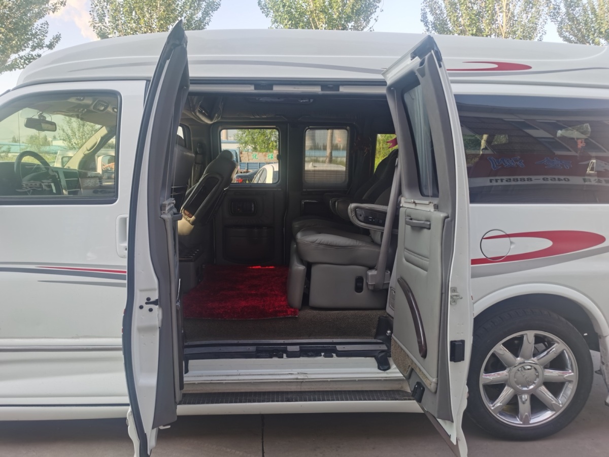 GMC SAVANA  2016款 5.3L G550S 四驅(qū)雅尊版圖片