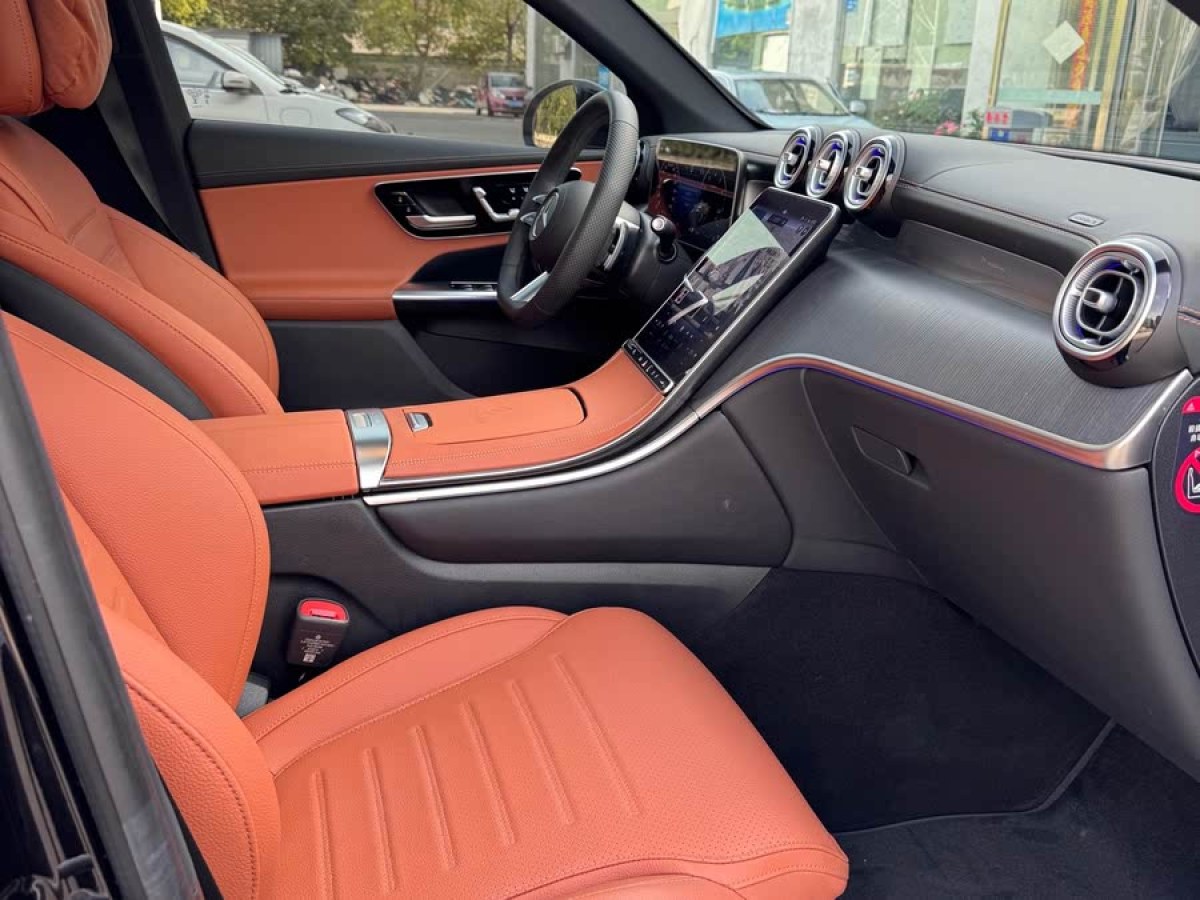 奔馳 奔馳GLC  2024款 改款 GLC 260 L 4MATIC 豪華型 5座圖片