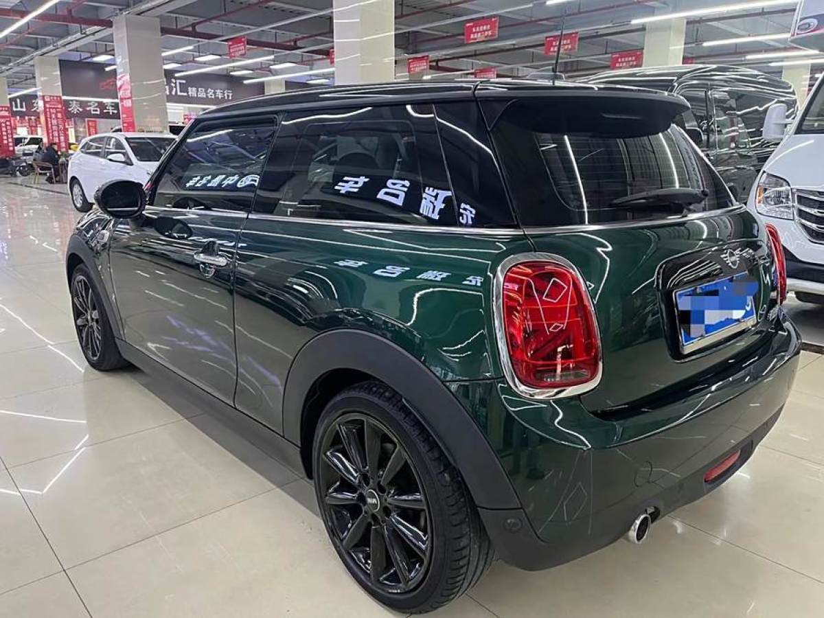 MINI COUNTRYMAN  2018款 1.5T COOPER 藝術(shù)家圖片