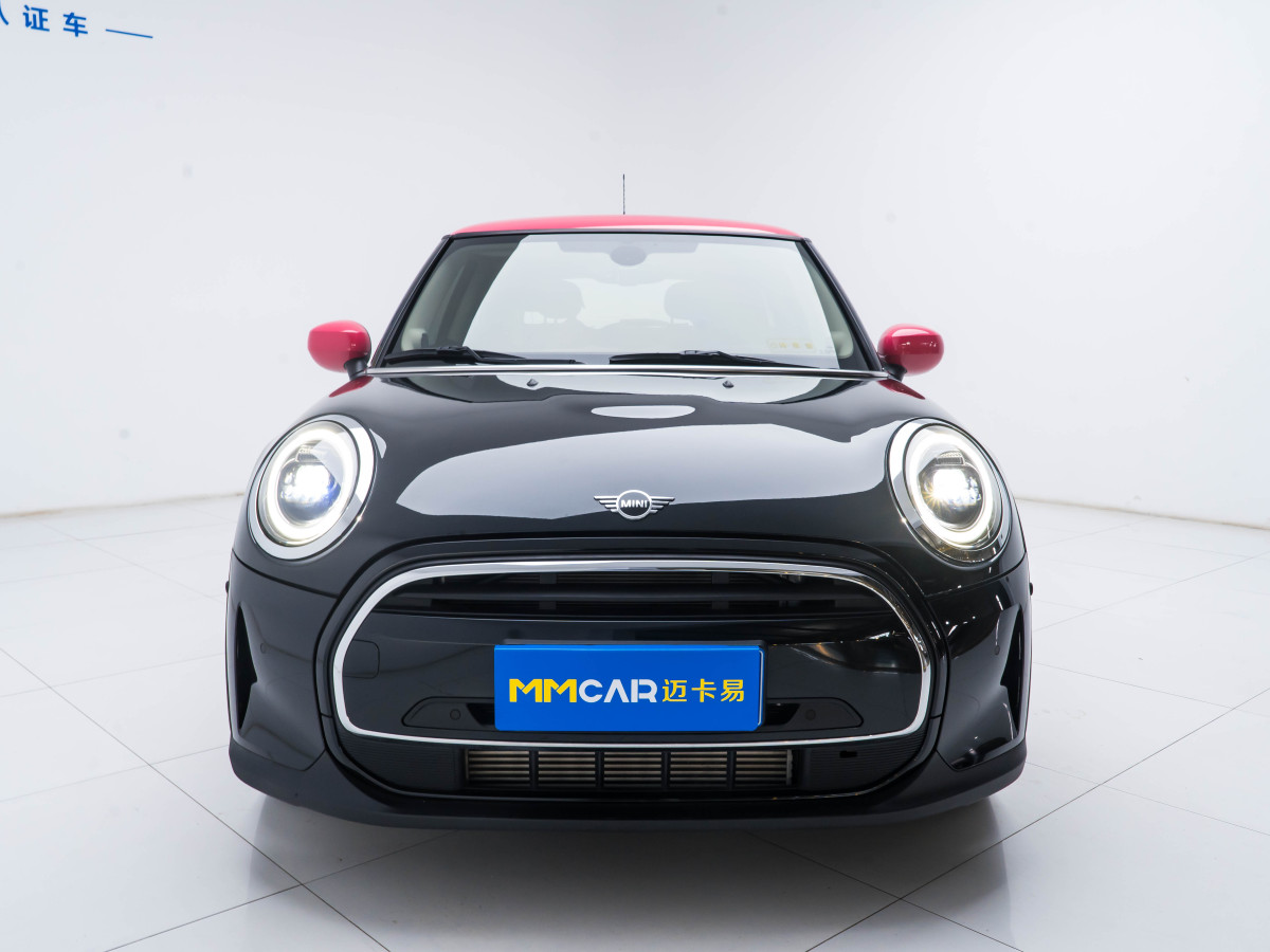 MINI MINI  2023款 改款 1.5T COOPER 藝術(shù)家圖片