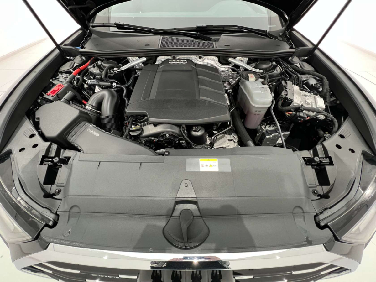 奧迪 奧迪A6L  2023款 45 TFSI quattro 臻選動感型圖片