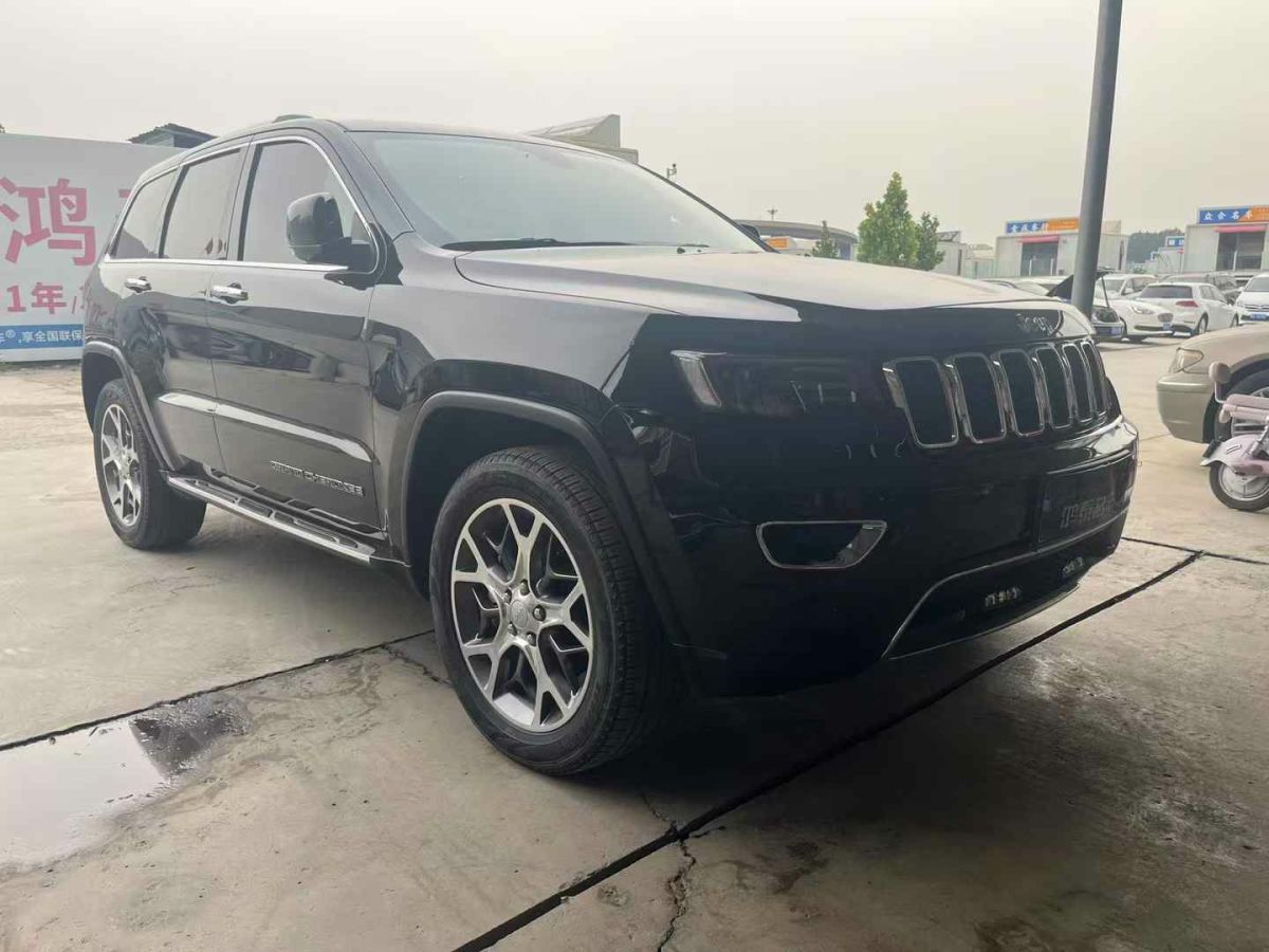 Jeep 大切諾基 圖片