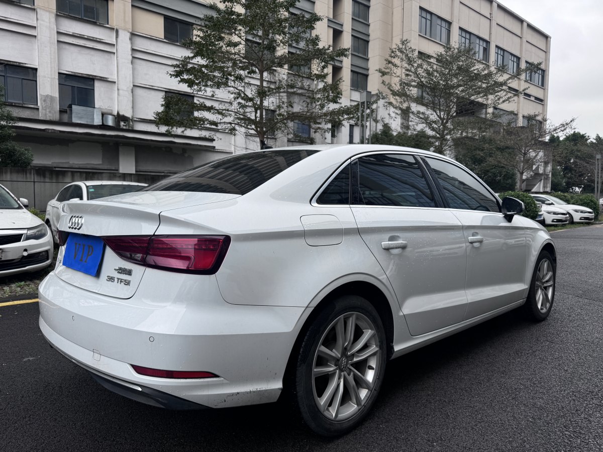 奧迪 奧迪A3  2019款 Sportback 35 TFSI 時(shí)尚型 國(guó)V圖片