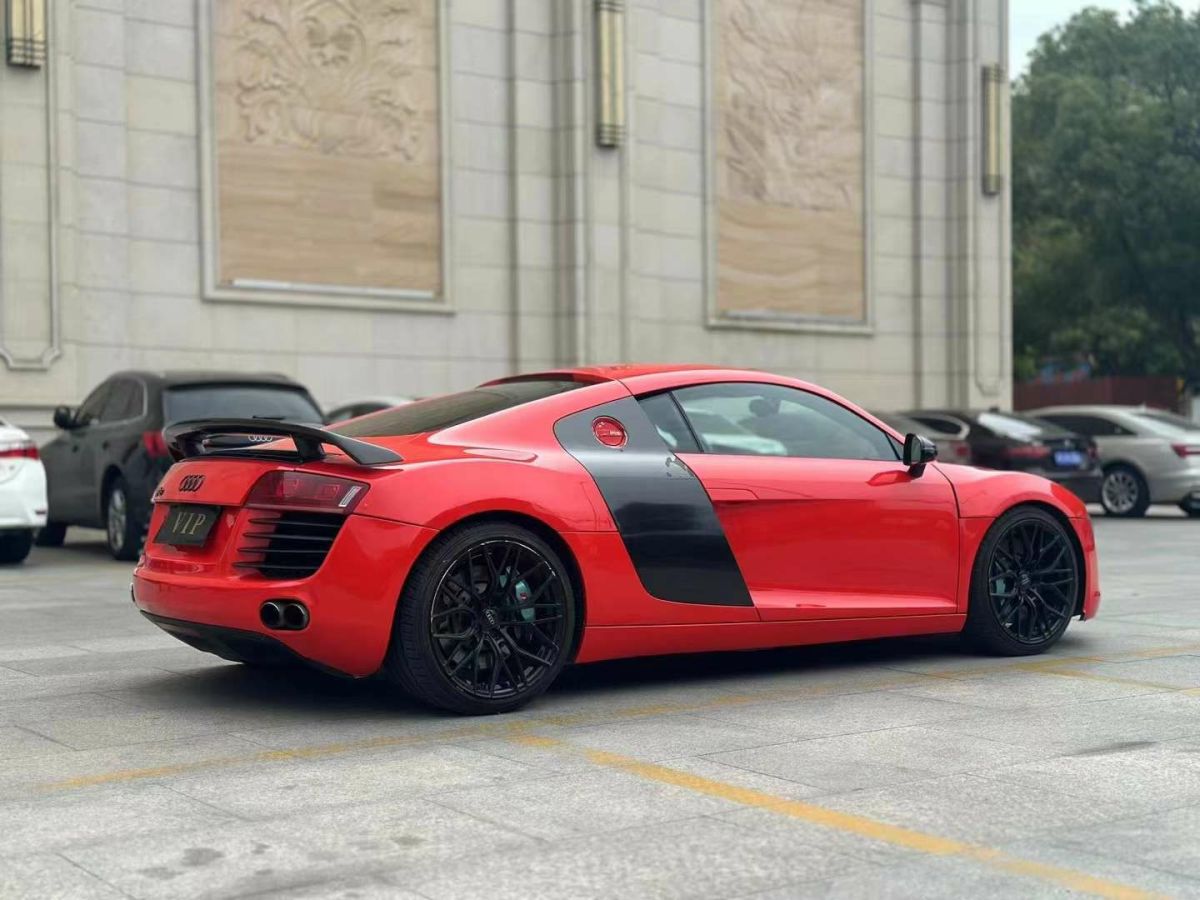 奧迪 奧迪R8  2011款 Spyder 5.2 FSI quattro圖片