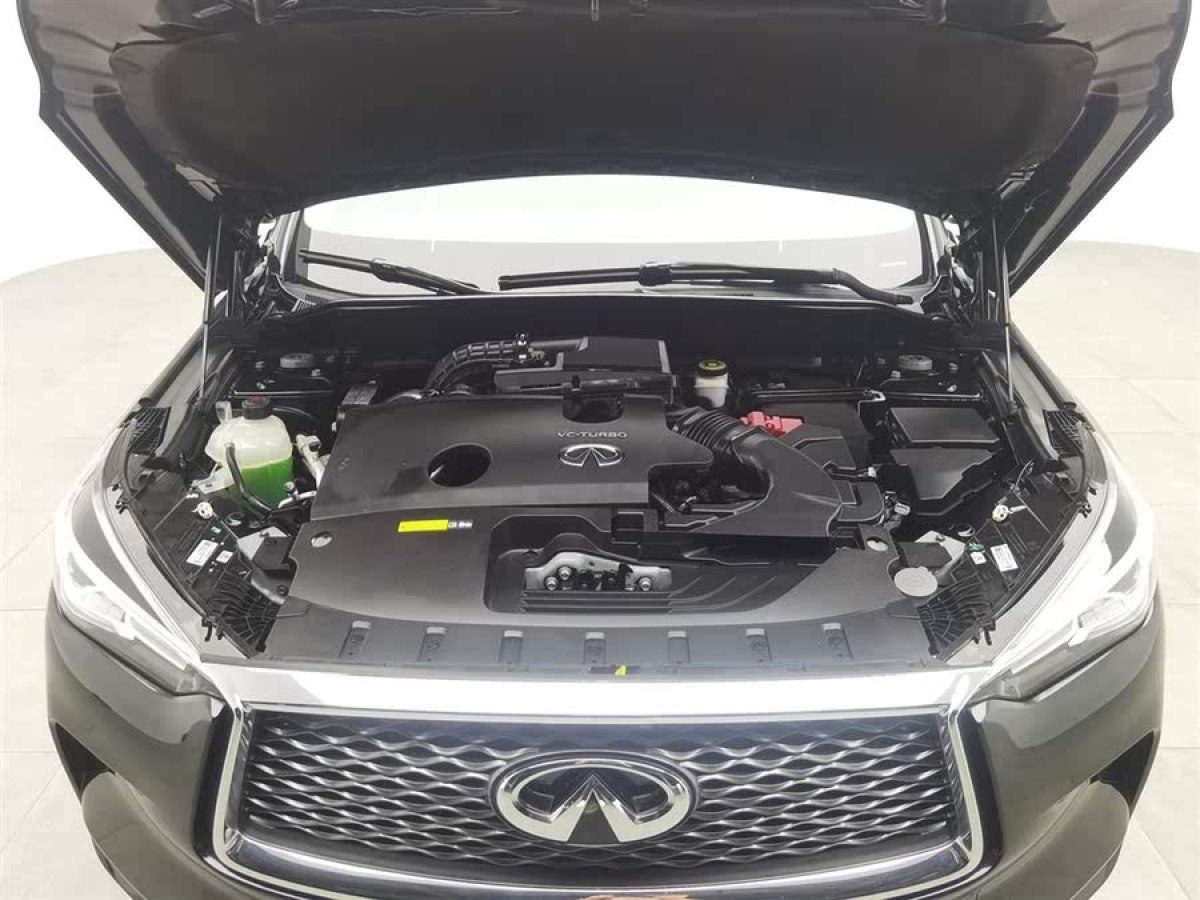 英菲尼迪 QX50  2018款 2.0T 兩驅(qū)時(shí)尚版圖片