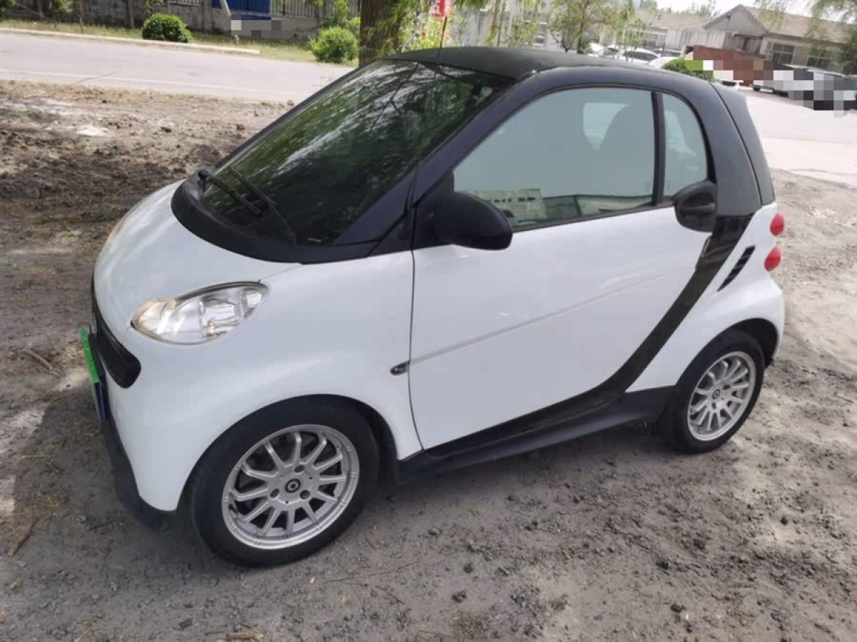 smart fortwo  2012款 1.0 MHD 硬頂標(biāo)準(zhǔn)版圖片