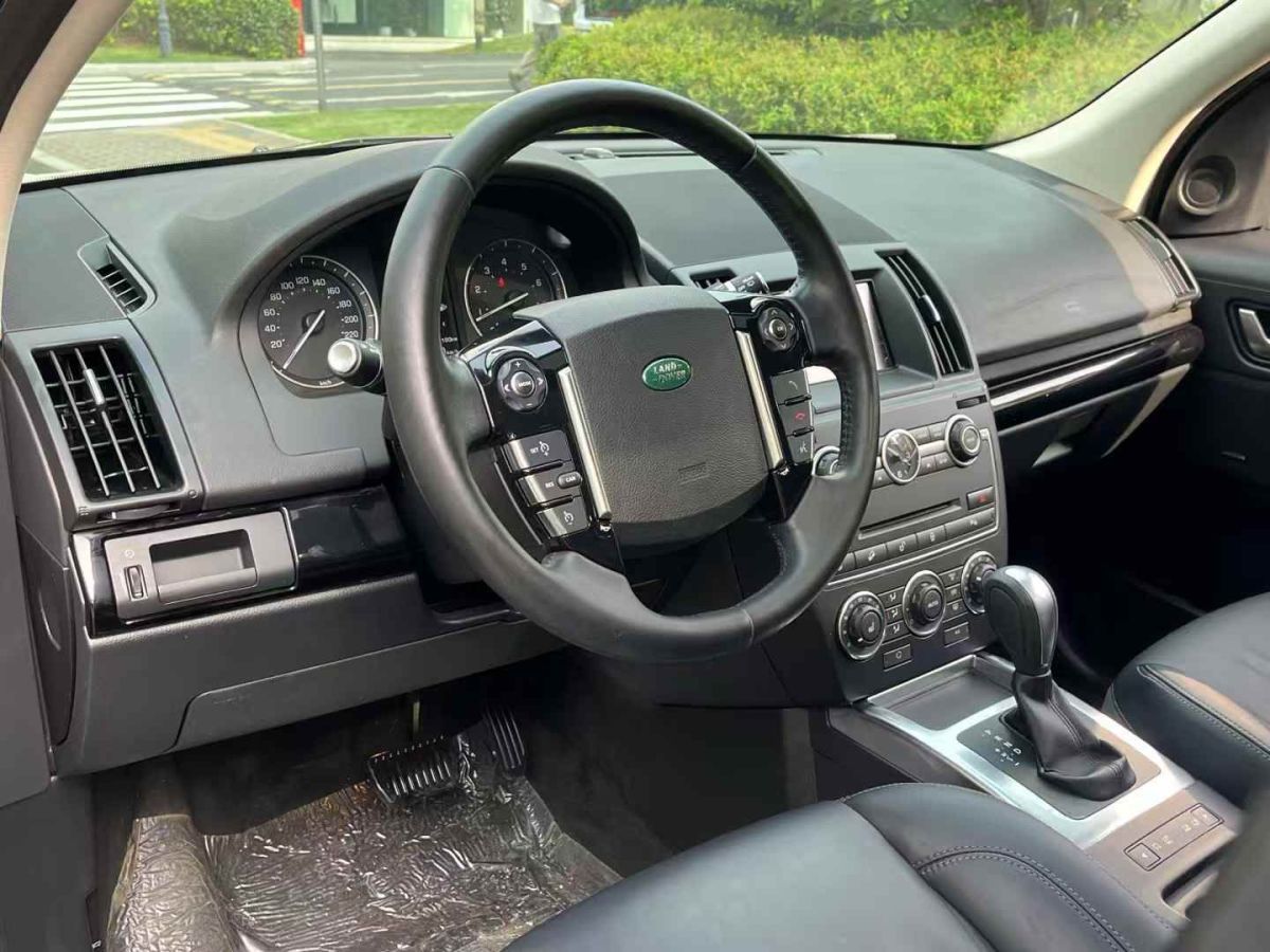 路虎 神行者  2014款 2代 2.0T Si4 HSE 汽油版圖片