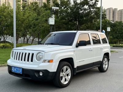 2013年1月 Jeep 自由客(進口) 2.4 豪華導(dǎo)航版圖片