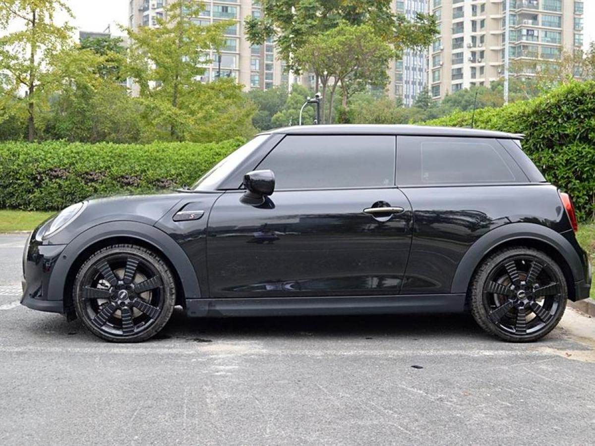 2023年11月MINI MINI  2023款 2.0T COOPER S 國王十字特別版